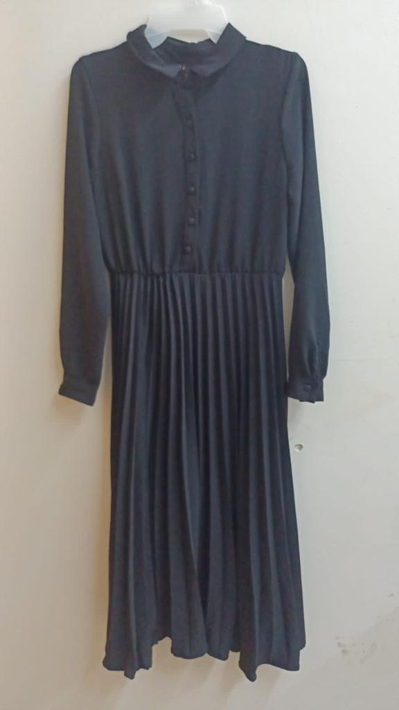 Solid Color Pleated Dress