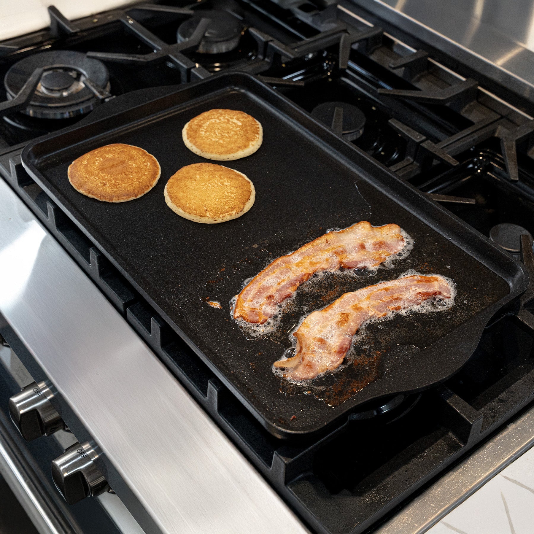 CHD Nonstick 17" x 11" Double-Burner Griddle