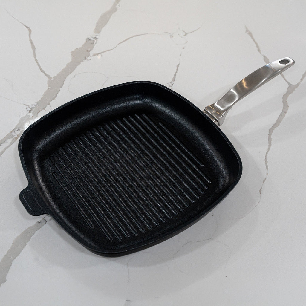 CXD DOU Ceramic Nonstick Square Grill Pan - 11" x 11" (28 cm x 28 cm) | Made in Switzerland