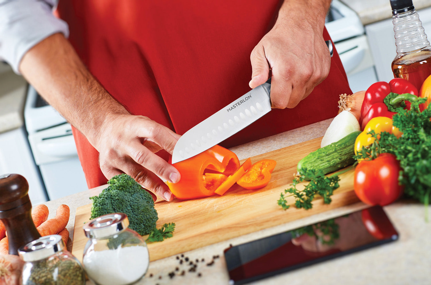 MASTERPAN Essential Chef’s Knife Bundle - 8" Chef’s Knife, 8" Slicer Knife & 7" Santoku Knife - Stainless Steel Blades with Protective Covers