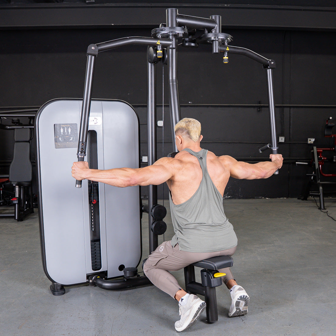 Vogue Pec Deck Rear Delt Machine | Muscle D Fitness Commercial Gym